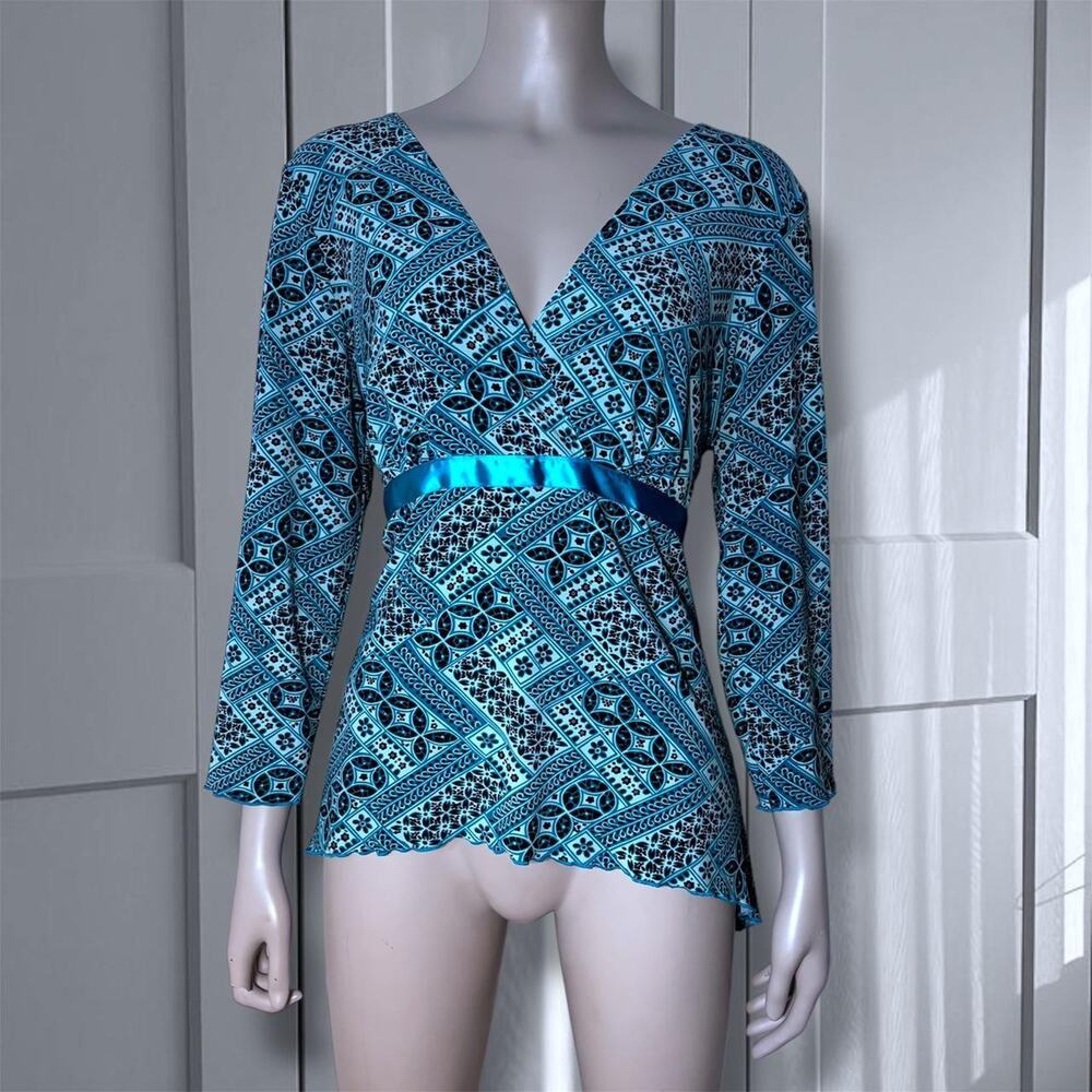 Y2k blue geometric print empire